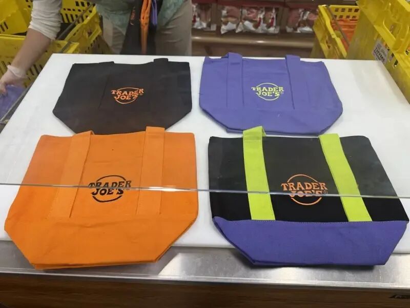 Trader Joe's万圣节购物袋8日上线 仅2.99元 长队排出店外